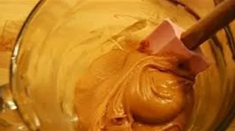 زبدة الفول السوداني للشعر