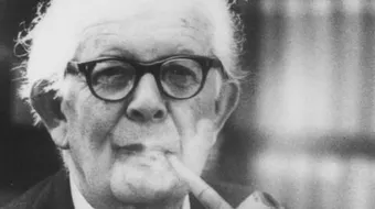 العالم بياجيه