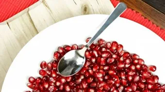 وصفة سلطة الرمان مع الحمص - فيديو