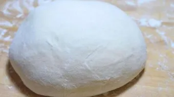 إعداد عجينة البيتزا