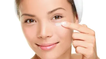 إزالة آثار حب الشباب بسرعة