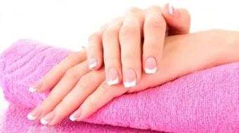 وصفات لتطويل الأظافر
