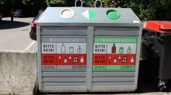 إعادة تدوير الزجاج