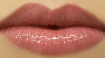 تصغير الشفايف طبيعي