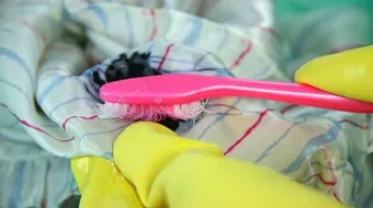 إزالة بقع الحبر الجاف