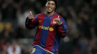 مراحل حياة رونالدينو