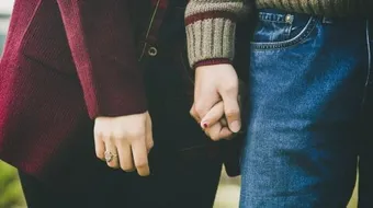 حكم خدمة المرأة لزوجها