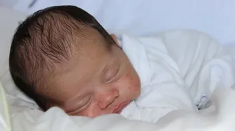 حكم حلق شعر المولود