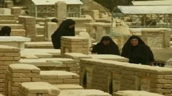 حكم زيارة النساء للقبور