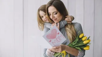 كلمات حزينة لعيد الأم