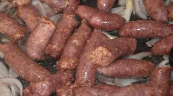 طريقة قلي النقانق