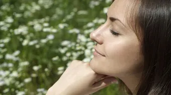 البشرة الحساسة وكيفية العناية بها