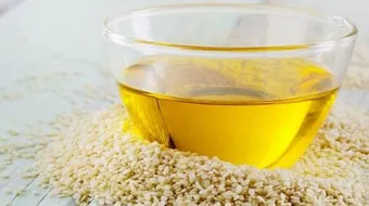 فوائد زيت السمسم للبشرة