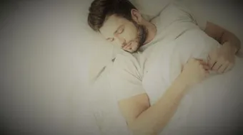 ضيق التنفس عند النوم وأسبابه