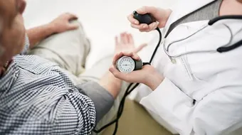 علامات ارتفاع الضغط وهبوطه