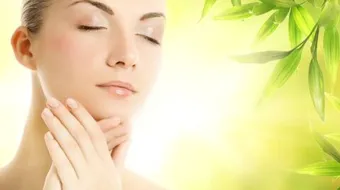 العناية بالبشرة طبيعياً