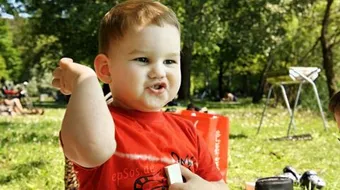 تعليم الكلام للأطفال