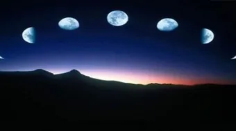 مراحل تكوين القمر