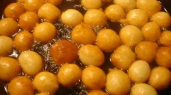 طريقة اللقيمات بالنشا