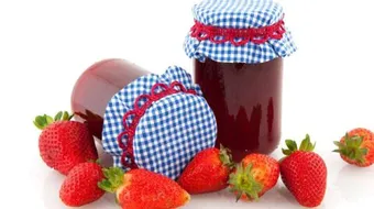 طريقة ومكونات مربى الفراولة