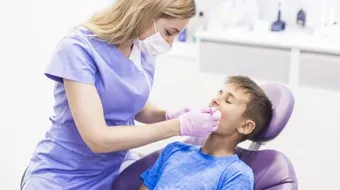 أعراض التهاب سقف الحلق