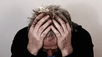 أعراض التهاب غشاء المخ