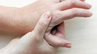 أعراض مرض النقرس