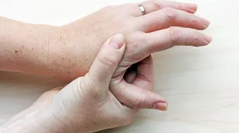 أعراض النقرس