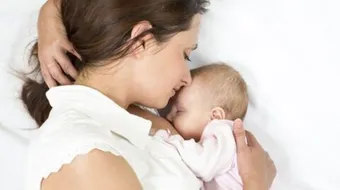 أعراض الحمل مع الرضاعة