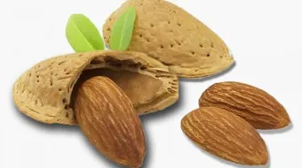 فوائد زيت اللوز المر