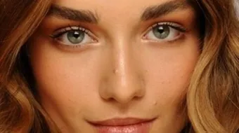 فوائد زيت الخروع للحواجب