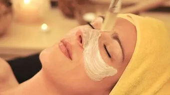 فوائد الحلبة للوجه الدهني