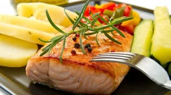 فوائد سمك السلمون للرجيم