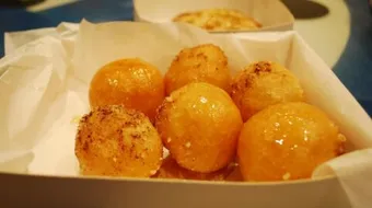 أفضل طريقة لعمل اللقيمات المقرمشة