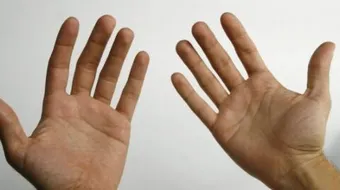 أسباب الرجفة في اليدين