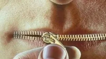 الفرق بين الصمت والسكوت