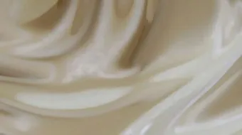 الفرق بين كريمة الخفق وكريمة الطبخ