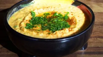 أسهل طريقة لعمل حمص بطحينة