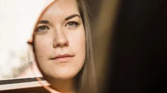 أسهل طريقة لإزالة شعر الأنف