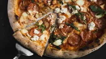 أسرع وأسهل عجينة بيتزا