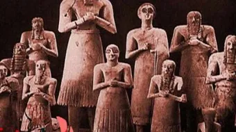 أول من أدخل عبادة الأصنام