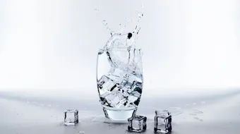 أضرار شرب الماء المثلج