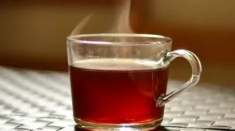 أضرار شرب الشاي بدون سكر