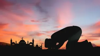 أثر الصلاة في حياة الفرد والمجتمع