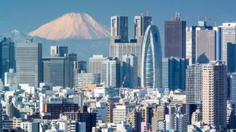 أكبر مدينة في قارة أوروبا