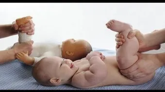 طريقة طرد الغازات عند الرضع