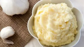 طريقة الثوم بالبطاطس