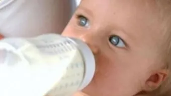 عدد رضعات الطفل في الشهر الرابع