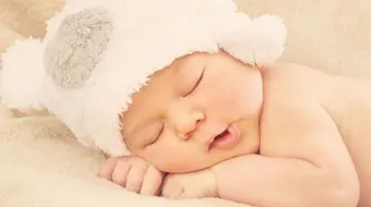 عدد ساعات النوم للرضيع