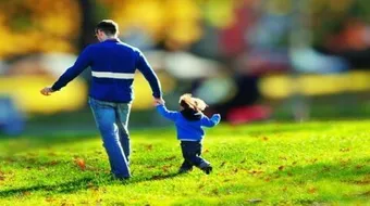 حقوق الأبناء على الوالدين